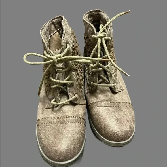 🌟Mossimo ankle boots sz 7​🌟 - Picture 2 of 6